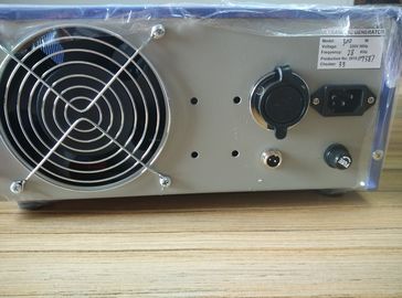 Accione el generador ultrasónico ajustable de 25khz Digitaces con el convertidor para el ultrasonido industrial