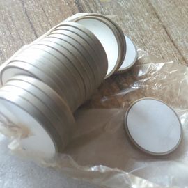 A prueba de calor piezoeléctrico redondo de los materiales de cerámica modificada para requisitos particulares en el color blanco