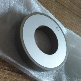Anillo de cerámica piezoeléctrico modificado para requisitos particulares placa de cerámica piezoeléctrica ligera simple del tamaño
