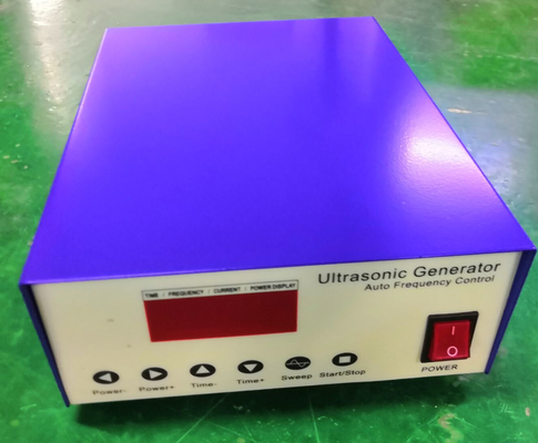 20 kilociclos del control numérico de frecuencia ultrasónica de limpieza del generador