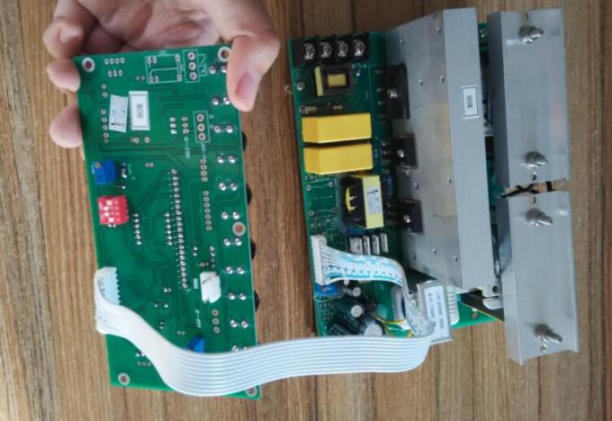 circuito ultrasónico 80K que conduce al tablero con el tablero de la pantalla de visualización