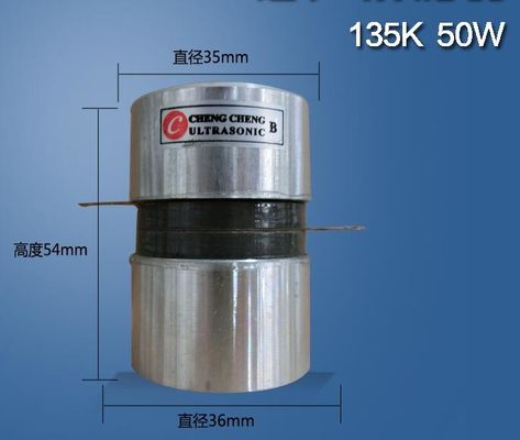 transductor ultrasónico piezoeléctrico de alta frecuencia de 135k 50W para la industria de limpieza
