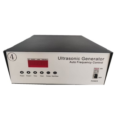 Generador de frecuencia ultrasónica del control numérico 900W para el limpiador